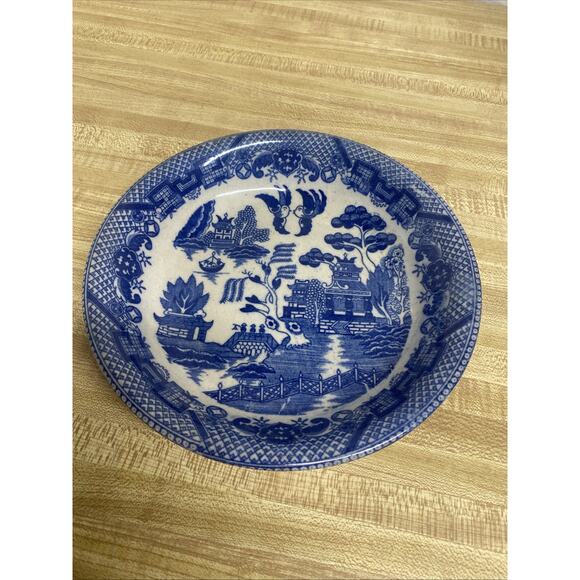 Vintage Blue Willow 7.75” Round Salad Made In Japan - Picture 1 of 7